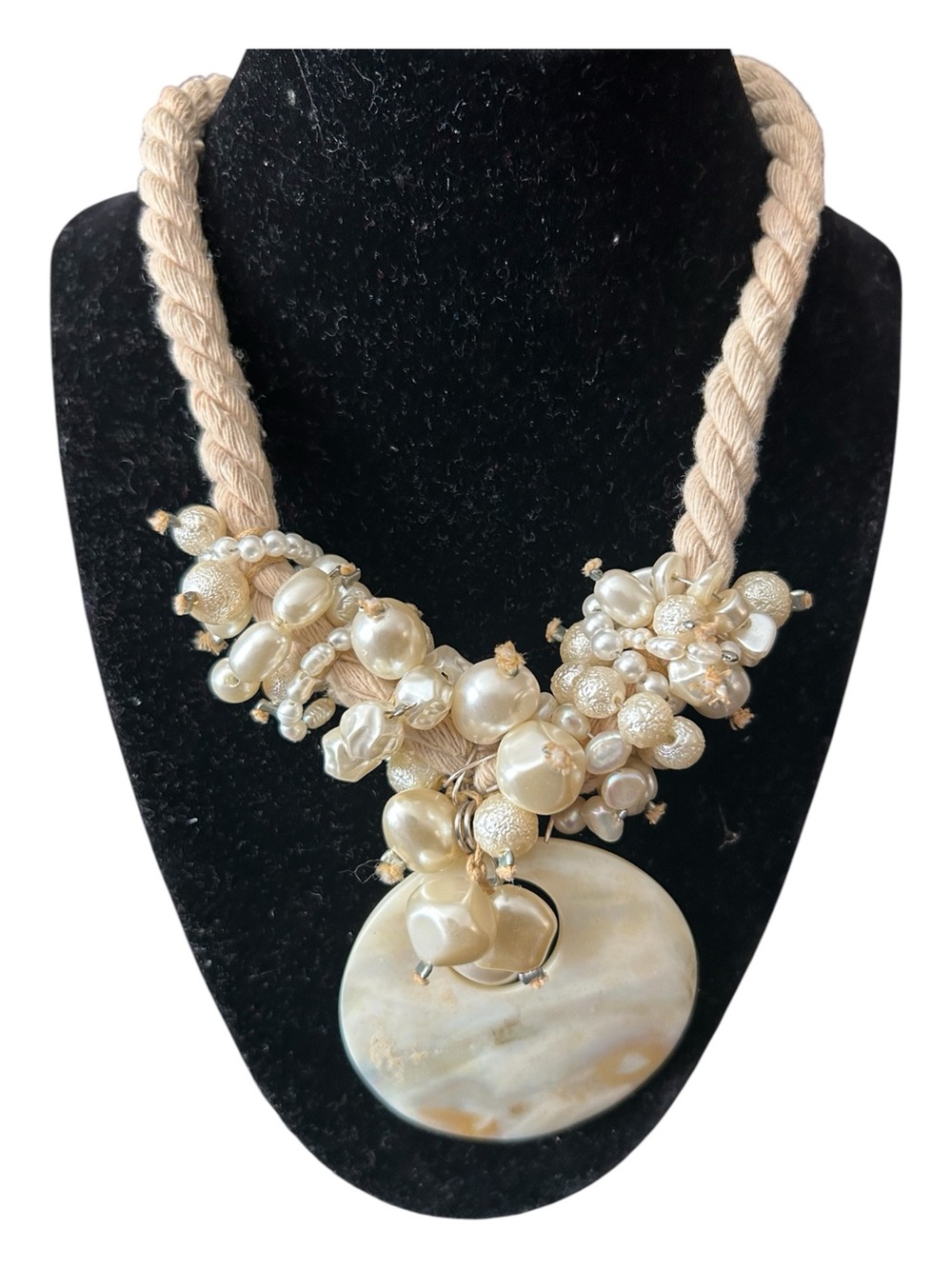 Pearl Cluster Statement Necklace in Cream